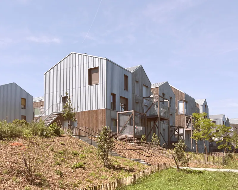 Belle-Île-en-Marne à Noisy-le-Grand : vue du chantier et de l'opération livrée.