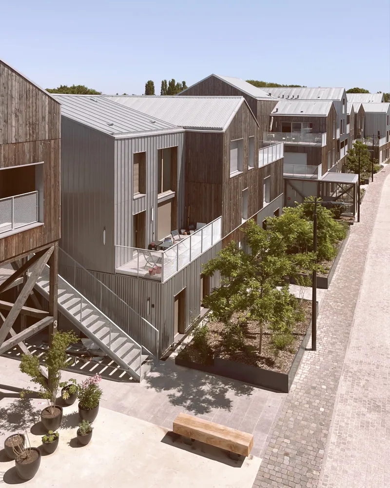 Belle-Île-en-Marne à Noisy-le-Grand : vue du chantier et de l'opération livrée.