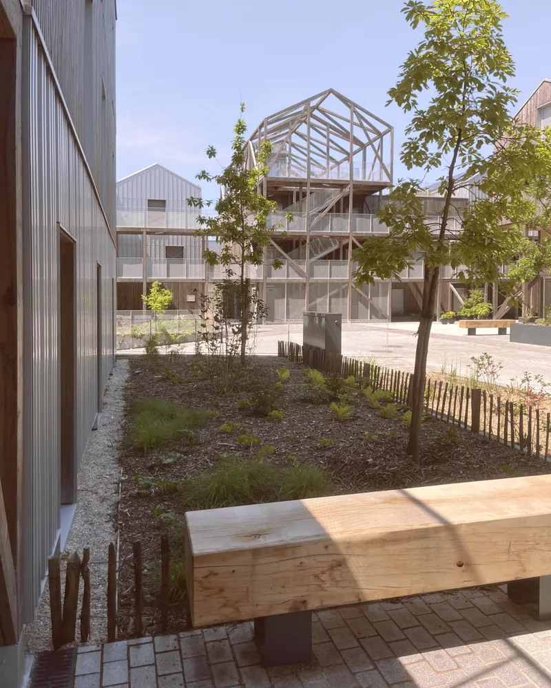 Belle-Île-en-Marne à Noisy-le-Grand : vue du chantier et de l'opération livrée.