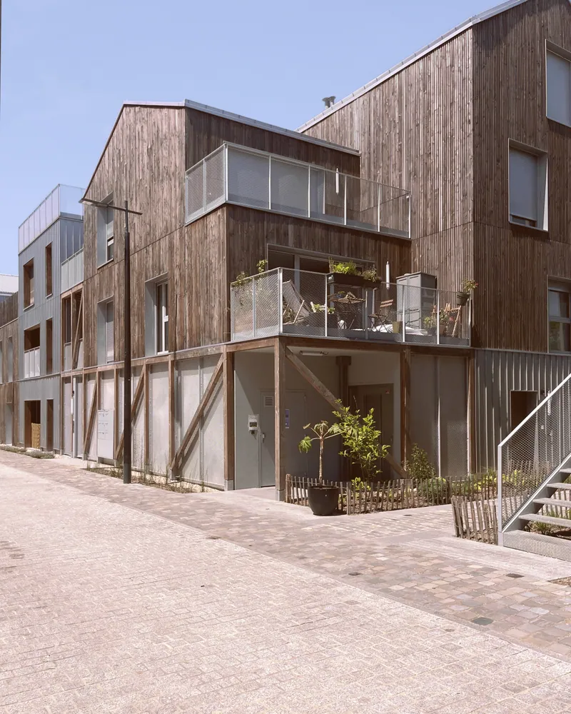 Belle-Île-en-Marne à Noisy-le-Grand : vue du chantier et de l'opération livrée.